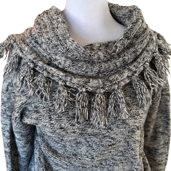 Spense Sweaters - Spence Knits Women’s Cozy Gray/Black/Cream Tassel Cowl Neck Sweater Size M